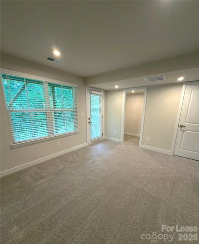 4136 Auburn Oak Lane, Charlotte, NC 28208