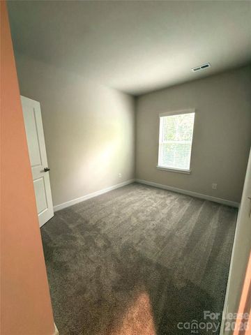 4136 Auburn Oak Lane, Charlotte, NC 28208