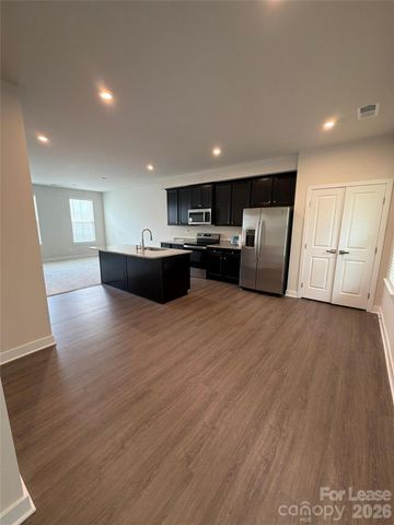 4136 Auburn Oak Lane, Charlotte, NC 28208