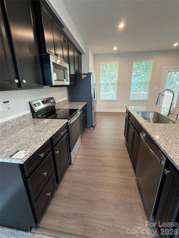 4136 Auburn Oak Lane, Charlotte, NC 28208