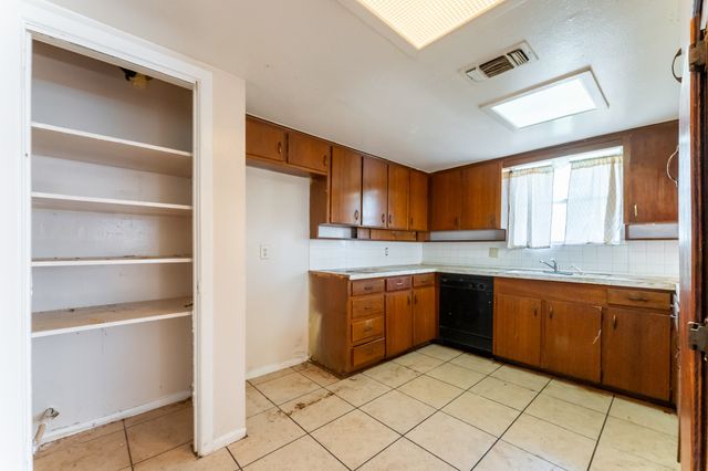 413 Deer Creek Road, Everman, TX 76140