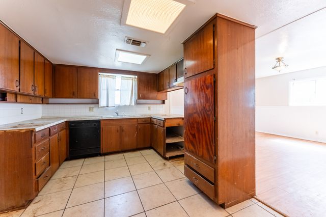 413 Deer Creek Road, Everman, TX 76140