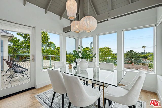 922 Berkeley Street, Santa Monica, CA 90403