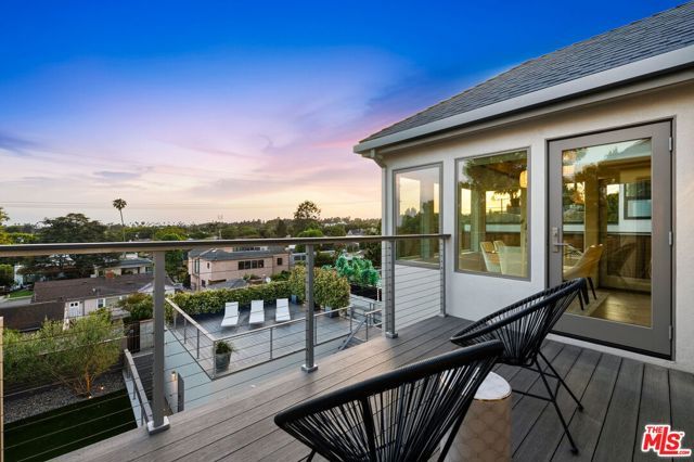 922 Berkeley Street, Santa Monica, CA 90403