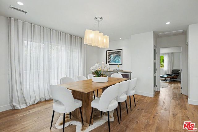 922 Berkeley Street, Santa Monica, CA 90403