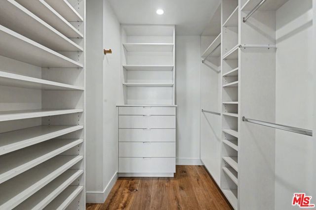 922 Berkeley Street, Santa Monica, CA 90403