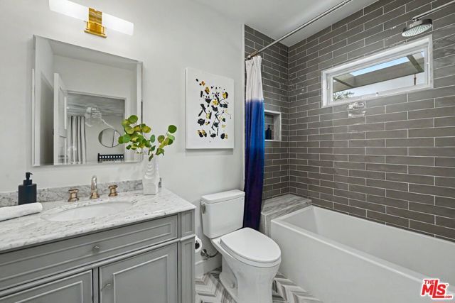 922 Berkeley Street, Santa Monica, CA 90403