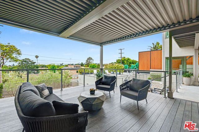 922 Berkeley Street, Santa Monica, CA 90403