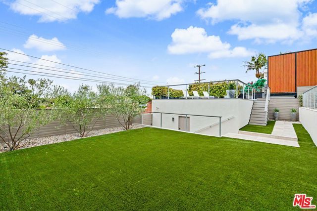 922 Berkeley Street, Santa Monica, CA 90403