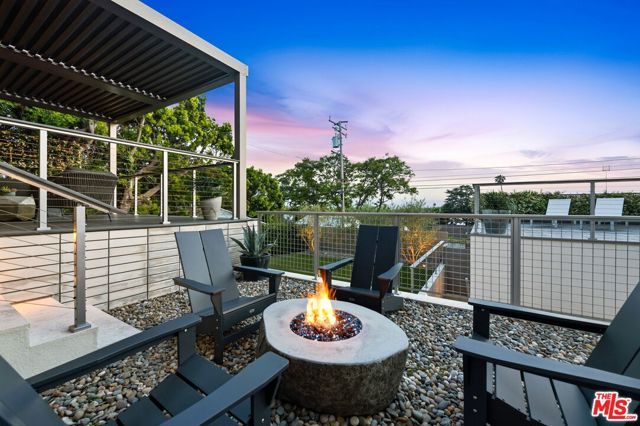 922 Berkeley Street, Santa Monica, CA 90403