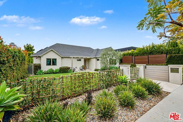 922 Berkeley Street, Santa Monica, CA 90403