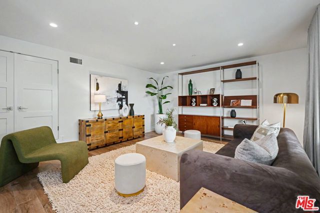 922 Berkeley Street, Santa Monica, CA 90403