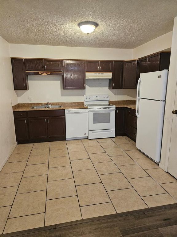 331 W ALAMO DRIVE, Lakeland, FL 33813