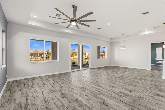 2027 E Lago Grande Court, Fort Mohave, AZ 86426