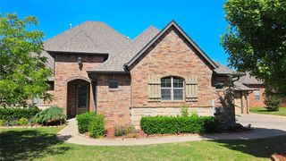 2017 Pembroke Lane, Edmond, OK 73003