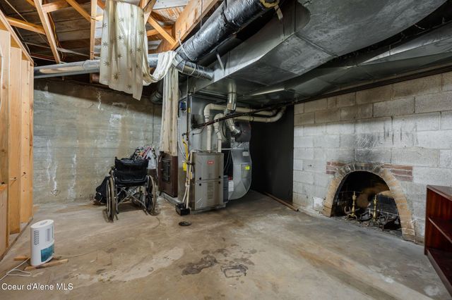 207 Birch Banks Road, Sagle, ID 83860
