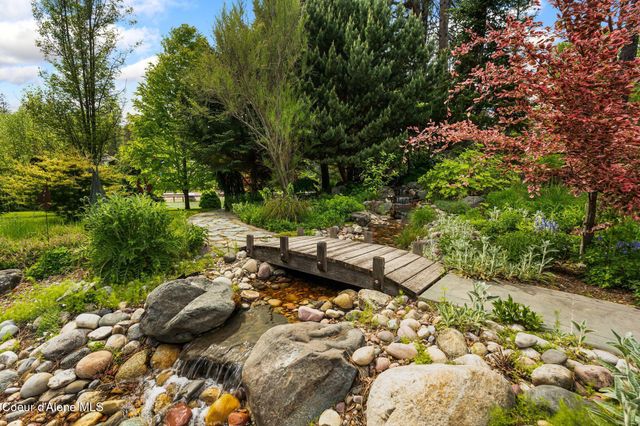 207 Birch Banks Road, Sagle, ID 83860