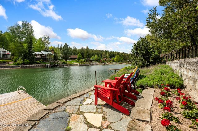 207 Birch Banks Road, Sagle, ID 83860