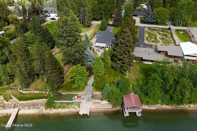 207 Birch Banks Road, Sagle, ID 83860