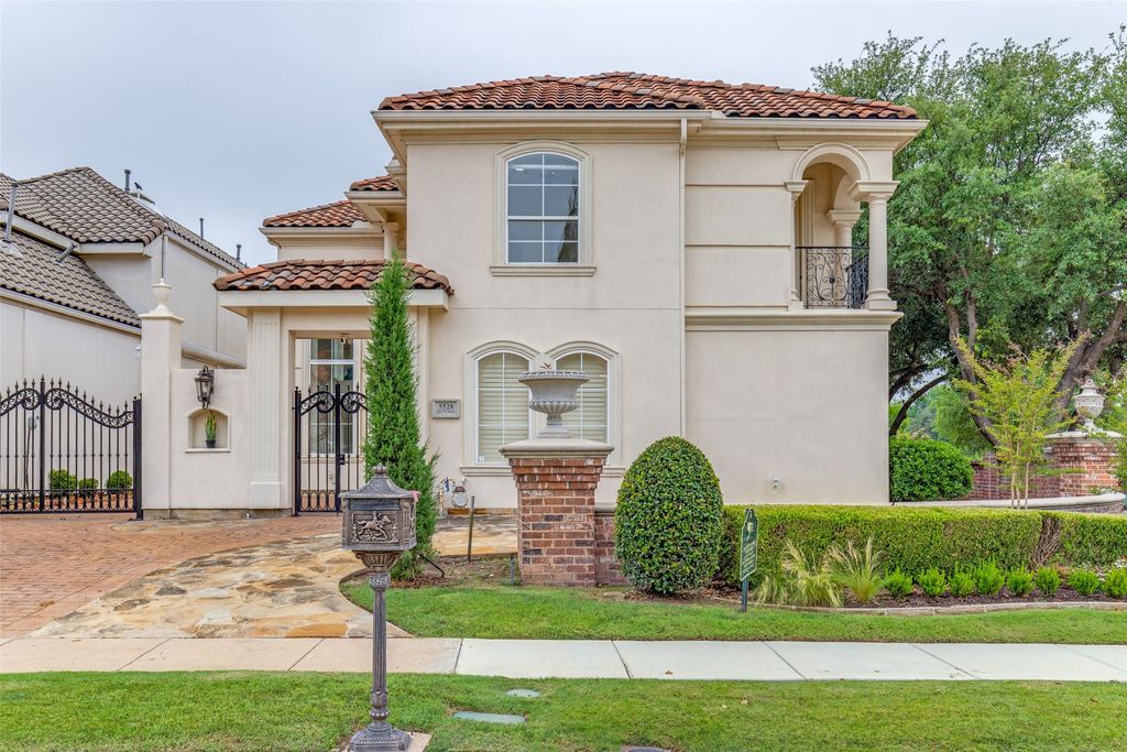 5528 Gleneagles Drive, Plano, TX 75093
