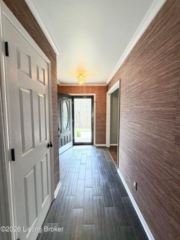 3410 Hardwood Forest Dr, Louisville, KY 40214