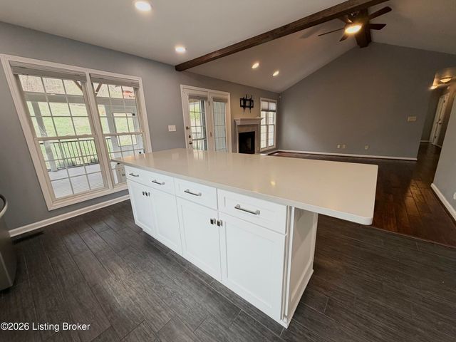 3410 Hardwood Forest Dr, Louisville, KY 40214