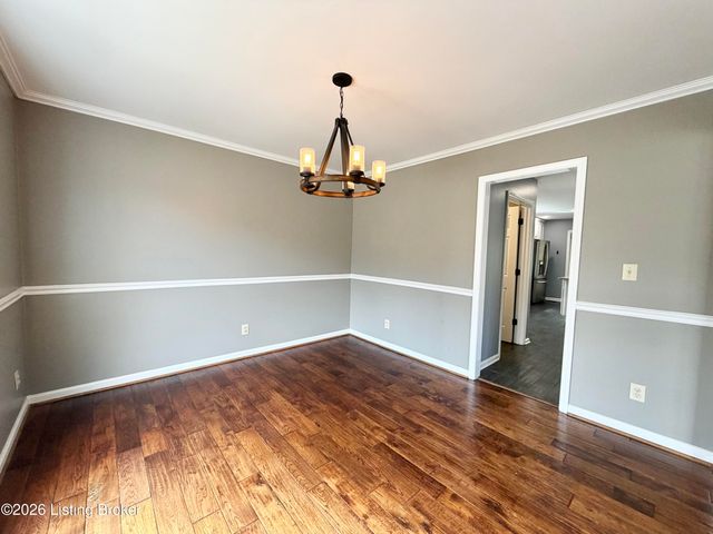 3410 Hardwood Forest Dr, Louisville, KY 40214