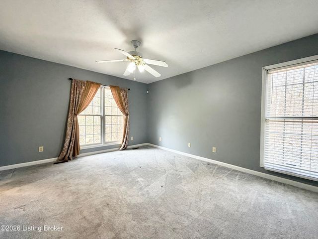 3410 Hardwood Forest Dr, Louisville, KY 40214