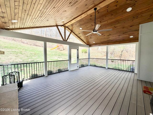 3410 Hardwood Forest Dr, Louisville, KY 40214