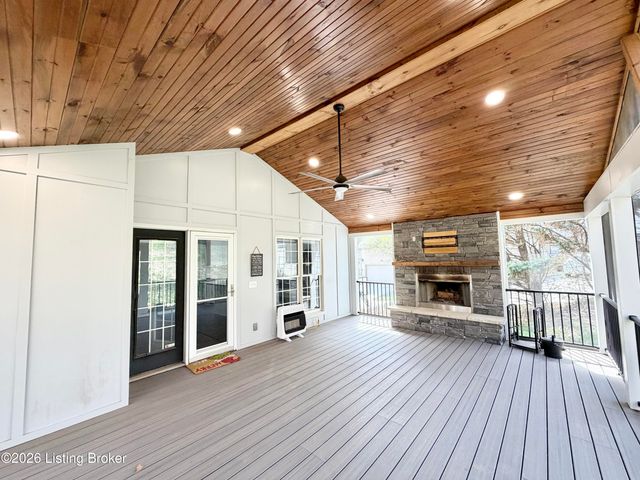 3410 Hardwood Forest Dr, Louisville, KY 40214