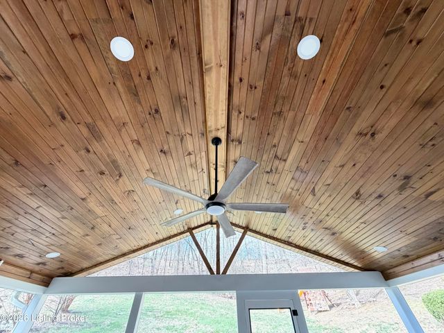 3410 Hardwood Forest Dr, Louisville, KY 40214