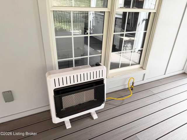 3410 Hardwood Forest Dr, Louisville, KY 40214