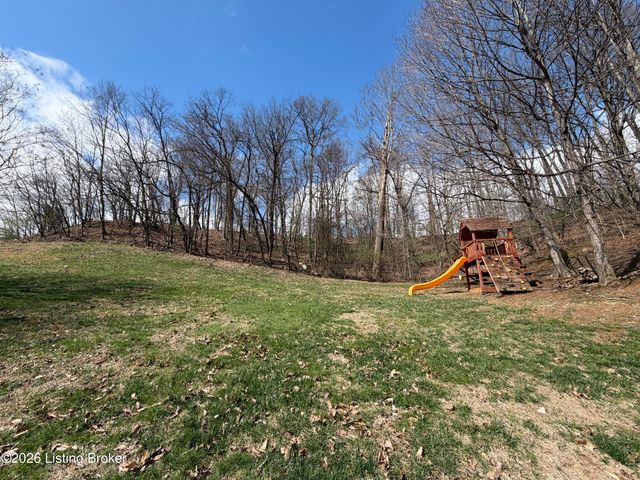 3410 Hardwood Forest Dr, Louisville, KY 40214