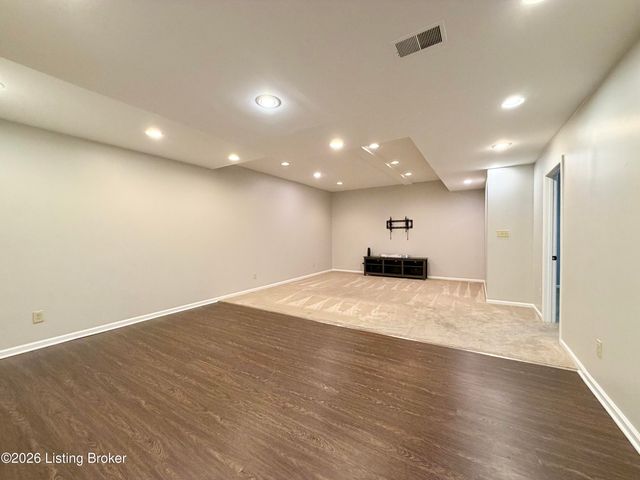 3410 Hardwood Forest Dr, Louisville, KY 40214