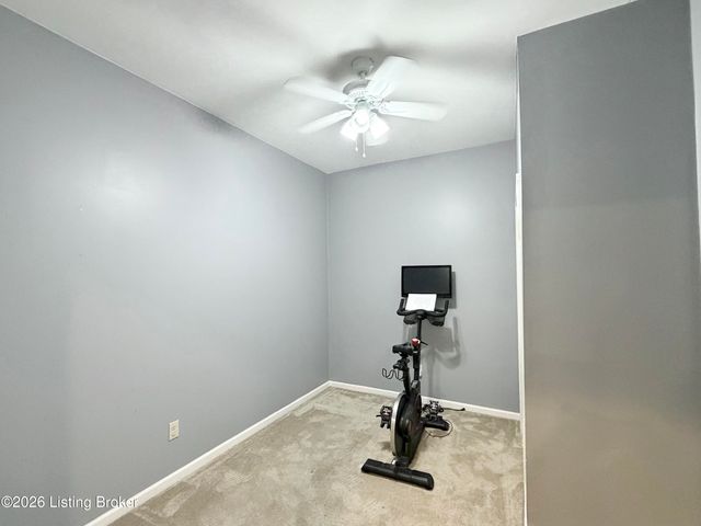 3410 Hardwood Forest Dr, Louisville, KY 40214