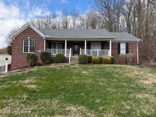 3410 Hardwood Forest Dr, Louisville, KY 40214