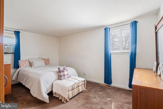 1409 BURLINGTON AVE, Delanco, NJ 08075