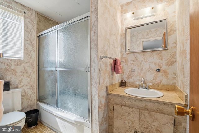 1409 BURLINGTON AVE, Delanco, NJ 08075