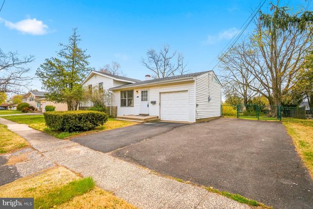 1409 BURLINGTON AVE, Delanco, NJ 08075