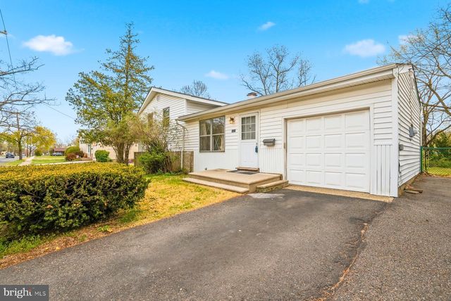 1409 BURLINGTON AVE, Delanco, NJ 08075