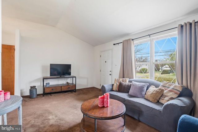 1409 BURLINGTON AVE, Delanco, NJ 08075