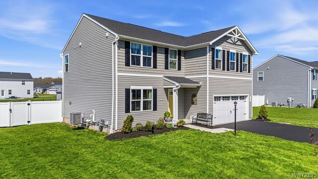 6228 Hoover Road, Wheatfield, NY 14132