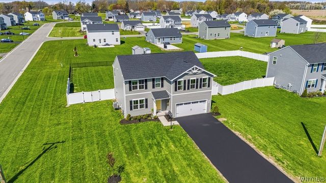 6228 Hoover Road, Wheatfield, NY 14132