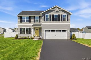 6228 Hoover Road, Wheatfield, NY 14132