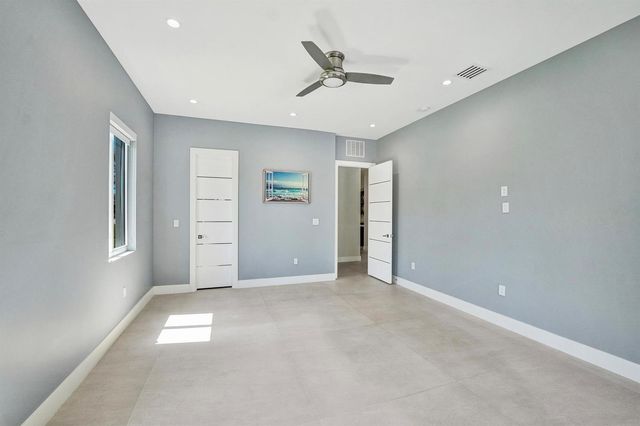 11201 SW 3rd Street, Plantation, FL 33325