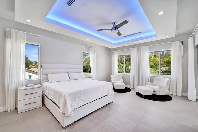 11201 SW 3rd Street, Plantation, FL 33325