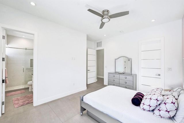 11201 SW 3rd Street, Plantation, FL 33325