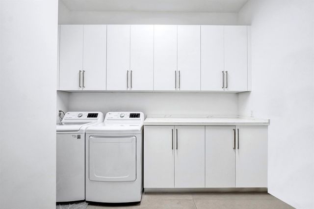 11201 SW 3rd Street, Plantation, FL 33325
