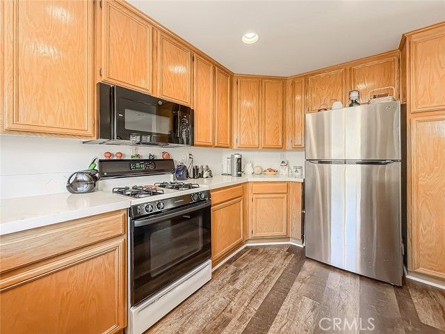 2037 Freesia Avenue, Simi Valley, CA 93063