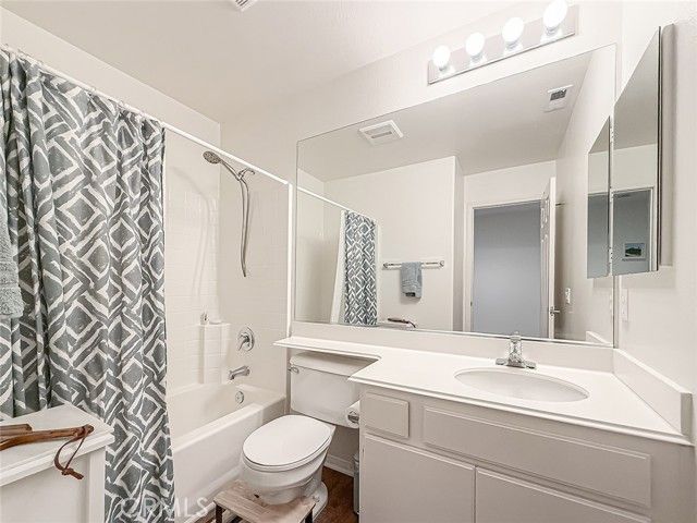 2037 Freesia Avenue, Simi Valley, CA 93063